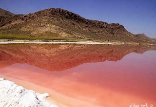 دریاچه قرمز مهارلو - دریاچه های ایران - ایران در سفر
